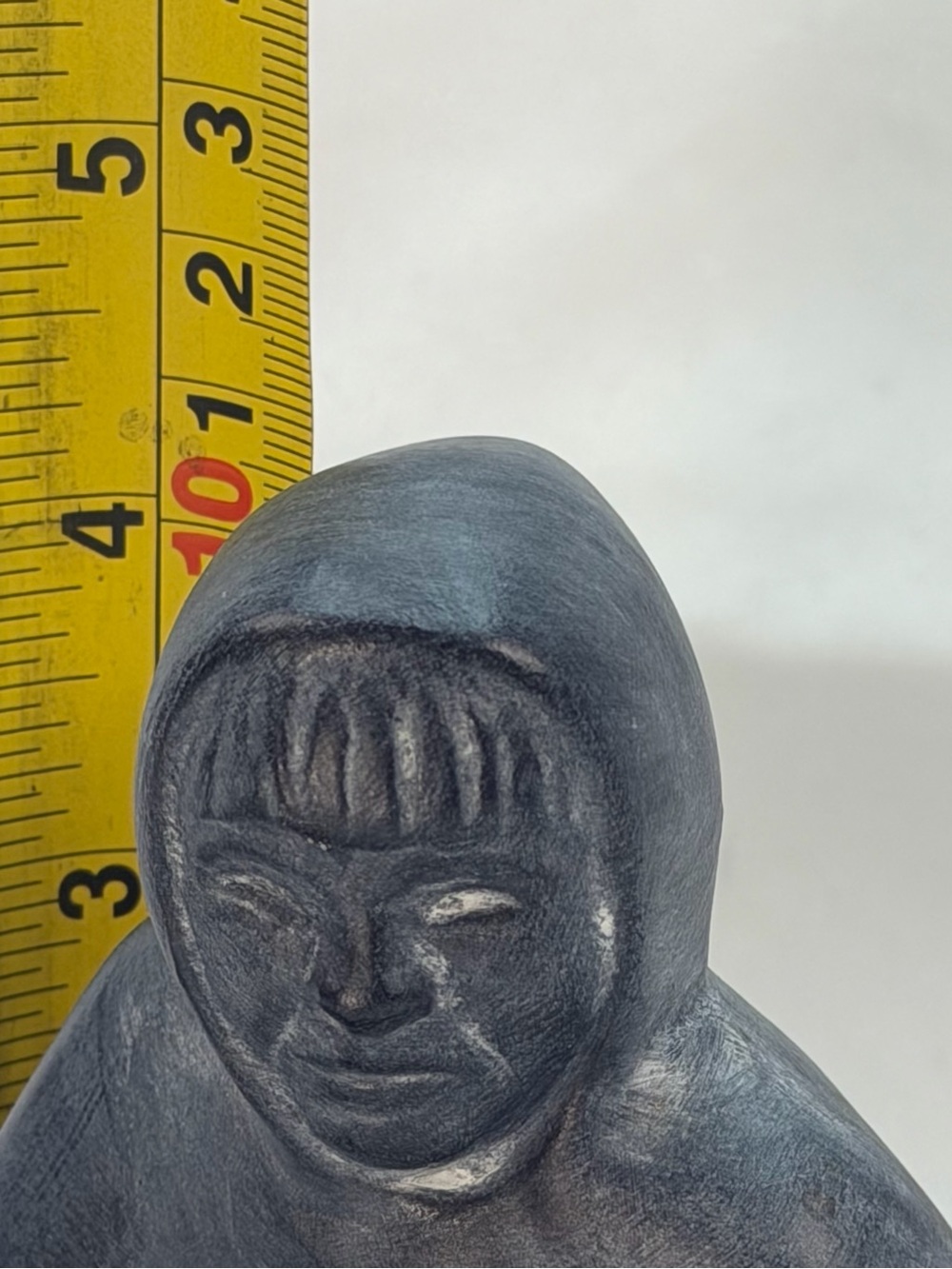 Vintage Canada Ceramic Faux Soapstone Inuit Kayak Canoe Hunter Figurine 13” - Picture 7 of 8